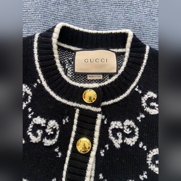 Gucci Black & White GG Jacquard Knit Cardigan - Picture 2 of 7